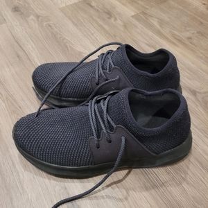 VESSI‎ Everyday Sneaker in Black- Size 10
